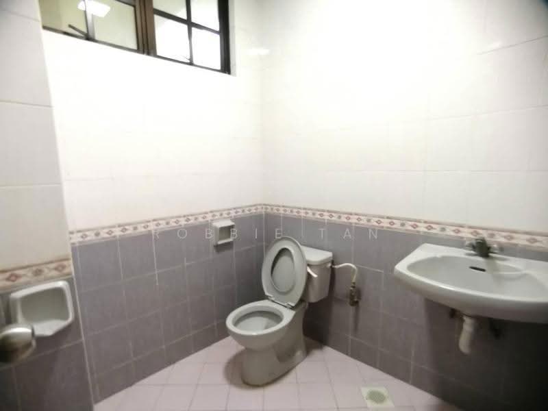 Condominium for Sale at Datin Halimah Condominium - Robbie Tan - Bathroom - PropertyGuru.com.my