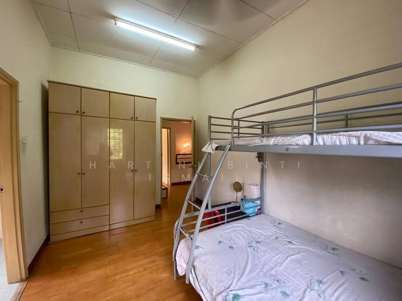 Rumah Teres 2-Tingkat untuk Dijual di Bukit Jelutong (Shah Alam) - Hartini Binti Ismail - Bedroom - PropertyGuru.com.my