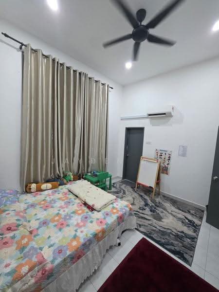 2-storey Terraced House for Sale in Bandar Seri Alam (Masai) - Jayden Ng - Bedroom - PropertyGuru.com.my
