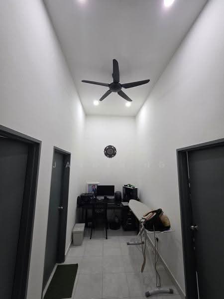 2-storey Terraced House for Sale in Bandar Seri Alam (Masai) - Jayden Ng - Corridor - PropertyGuru.com.my
