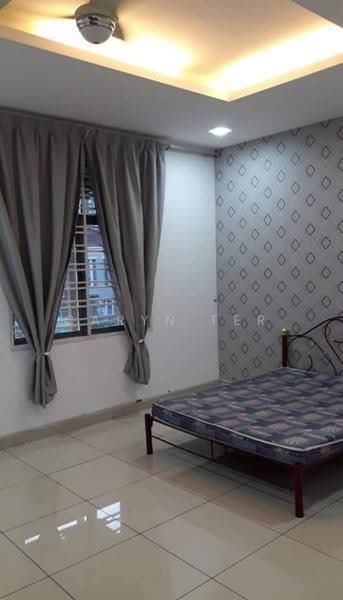 2-storey Terraced House for Rent in Taman Molek (Johor Bahru) - Caryn Ter - Bedroom - PropertyGuru.com.my