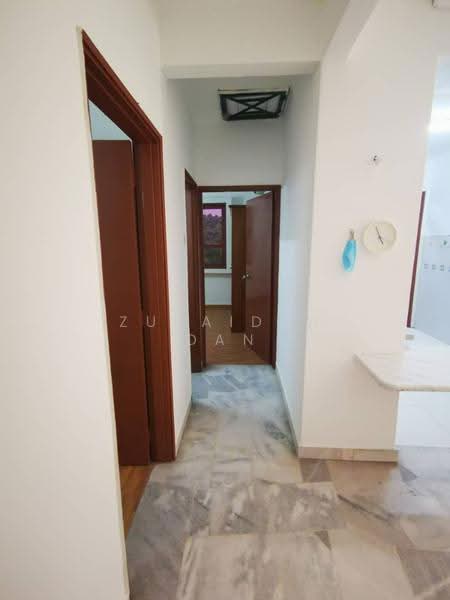 Kondominium untuk Dijual di Sri Ayu - Zuraidah Dan - Corridor - PropertyGuru.com.my
