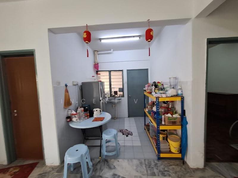 Rumah Flat untuk Dijual di Taman Kajang Perdana - Vincent Vince - Kitchen - PropertyGuru.com.my