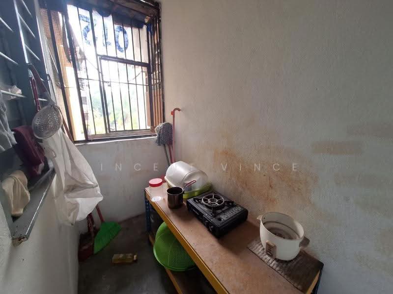 Rumah Flat untuk Dijual di Taman Kajang Perdana - Vincent Vince - Kitchen - PropertyGuru.com.my