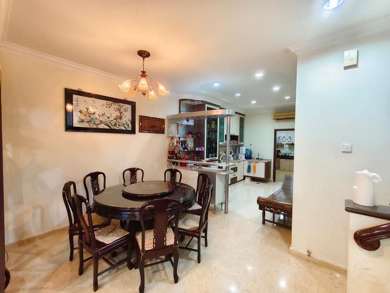 Rumah Teres 2-Tingkat untuk Dijual di Taman Sutera Utama (Skudai) - Caryn Ter - Dining Room - PropertyGuru.com.my
