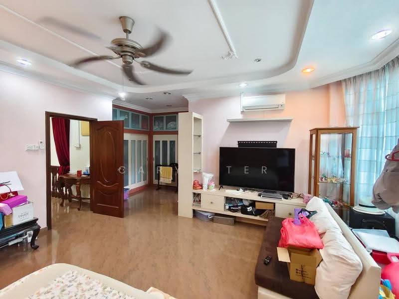 Rumah Teres 2-Tingkat untuk Dijual di Taman Sutera Utama (Skudai) - Caryn Ter - Living Room - PropertyGuru.com.my