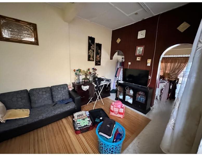 1-storey Terraced House for Sale in Seksyen 14 (Petaling Jaya) - Key Ling - Living Room - PropertyGuru.com.my