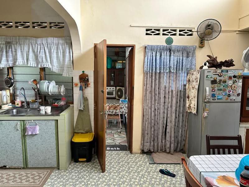 1-storey Terraced House for Sale in Seksyen 14 (Petaling Jaya) - Key Ling - Kitchen - PropertyGuru.com.my