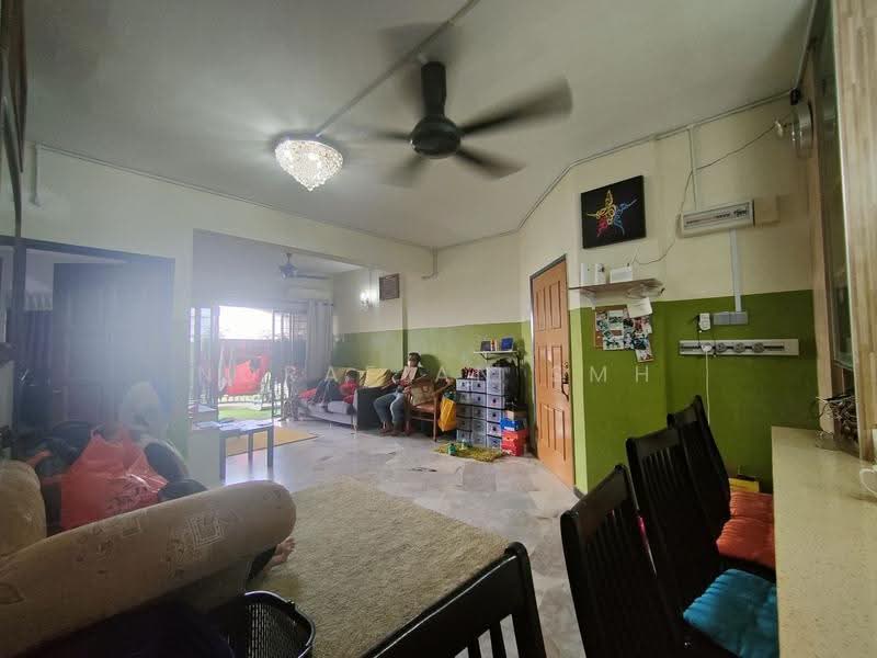 Pangsapuri untuk Dijual di Sri Ledang - Norafian SMH - Living Room - PropertyGuru.com.my