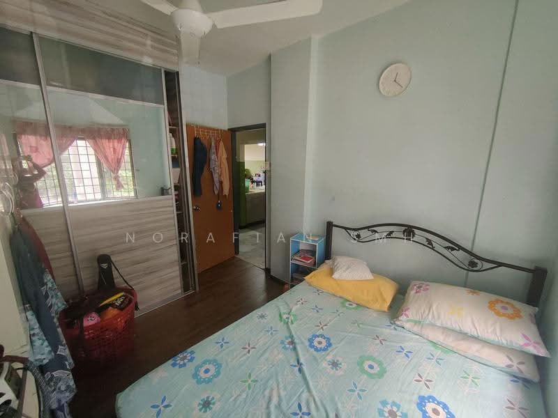 Pangsapuri untuk Dijual di Sri Ledang - Norafian SMH - Bedroom - PropertyGuru.com.my