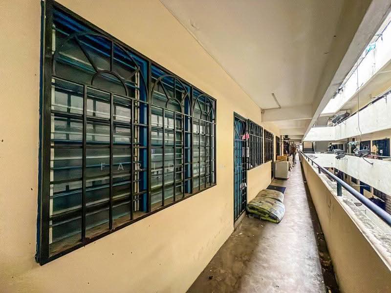 Flat for Sale at Pangsa Indah - Farid Fahmi - Corridor - PropertyGuru.com.my
