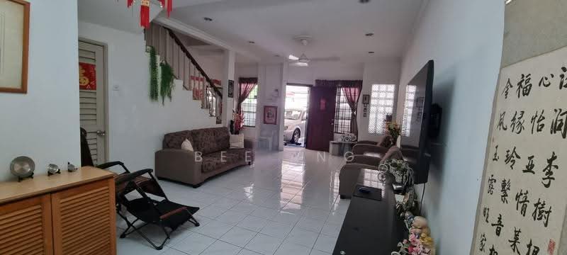 2-storey Terraced House for Sale in Taman Putra Prima (Puchong) - Bee Ang - Living Room - PropertyGuru.com.my