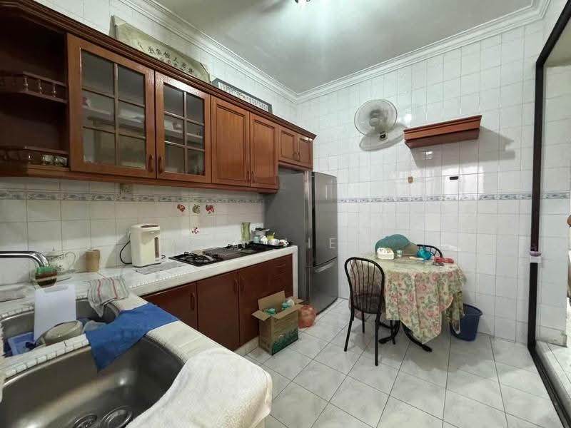 Rumah Teres 2-Tingkat untuk Dijual di Taman Perling (Perling) - Ken Liew - Kitchen - PropertyGuru.com.my