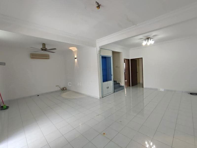 2-storey Terraced House for Sale in Taman Semabok Jaya (Semabok) - CHIN FN - Living Room - PropertyGuru.com.my