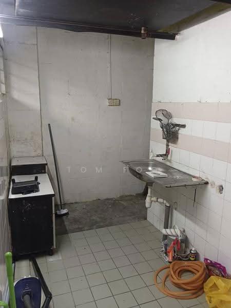 Rumah Flat untuk Dijual di Taman Mewah Cheras - Tom Foo - Kitchen - PropertyGuru.com.my