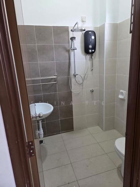 Semi-Detached House for Rent in Jasin (Melaka) - Selina Tee - Bathroom - PropertyGuru.com.my