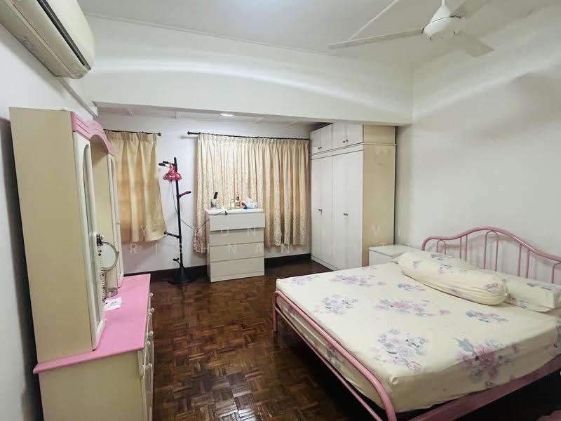 2-storey Terraced House for Sale in SS19 (Subang Jaya) - Yamuna Devi Krishnan Kutty - Master Bedroom - PropertyGuru.com.my