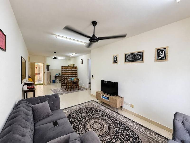 Condominium for Sale at Oakleaf Park - Sani Niagawan - Living Room - PropertyGuru.com.my