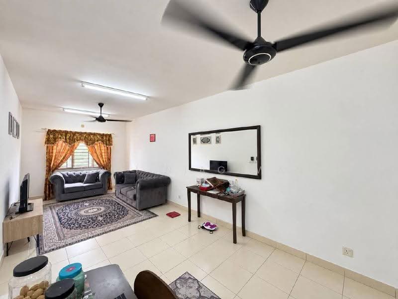 Condominium for Sale at Oakleaf Park - Sani Niagawan - Living Room - PropertyGuru.com.my