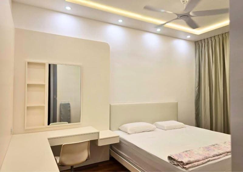 Condominium for Rent at Queens Residences Q2 @ Queens Waterfront - Clifton Chee - Bedroom - PropertyGuru.com.my