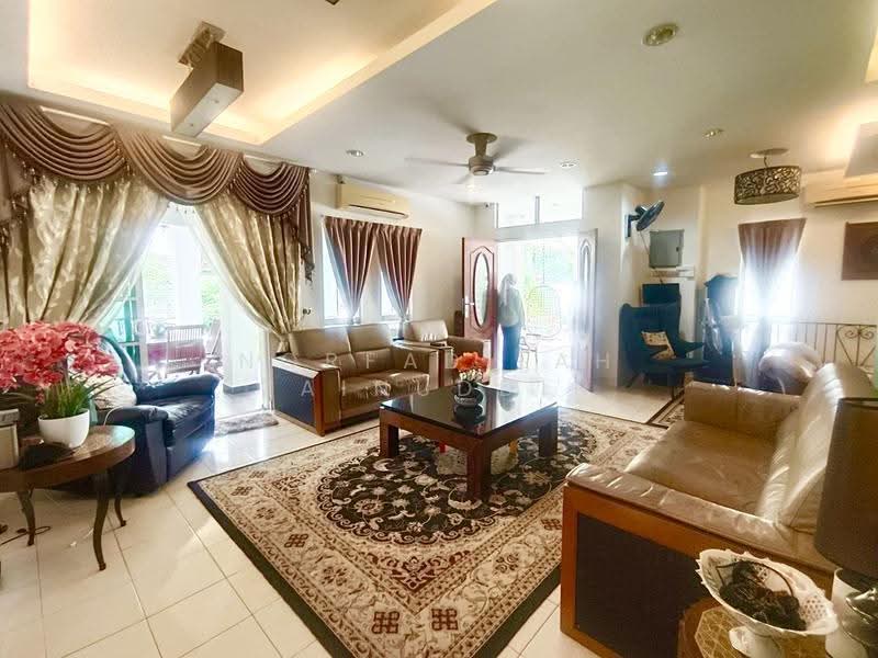 2-storey Terraced House for Sale in Bandar Bukit Raja (Klang) - NORFADILAH ZAINUDDIN - Living Room - PropertyGuru.com.my