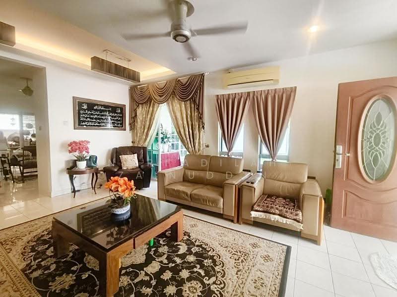 2-storey Terraced House for Sale in Bandar Bukit Raja (Klang) - NORFADILAH ZAINUDDIN - Living Room - PropertyGuru.com.my