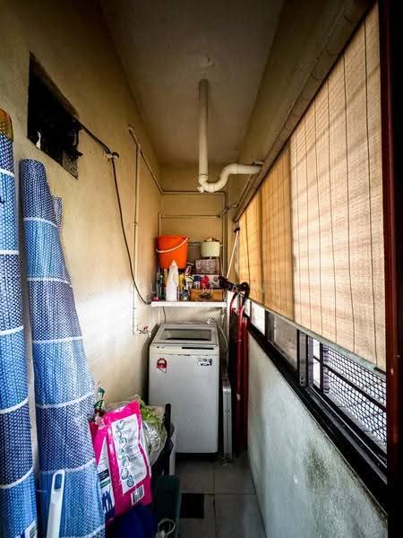 Pangsapuri untuk Dijual di Bunga Raya - Luqman Ramli - Balcony - PropertyGuru.com.my