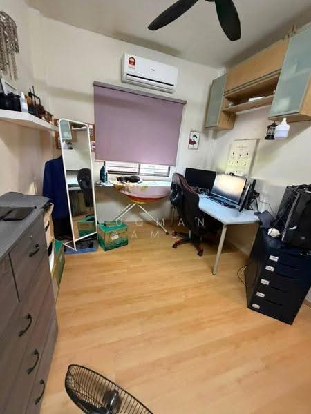 Pangsapuri untuk Dijual di Bunga Raya - Luqman Ramli - Study - PropertyGuru.com.my