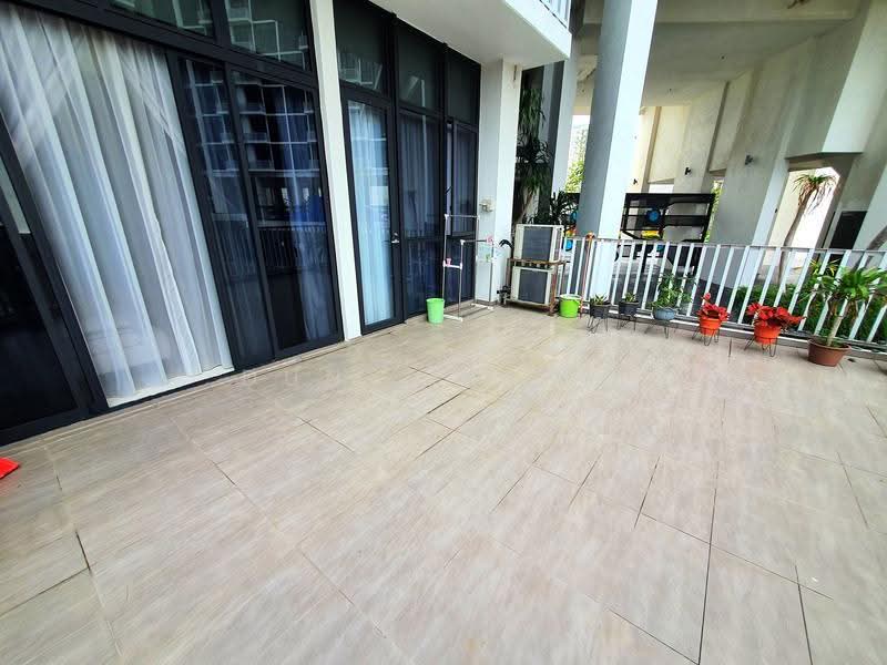 Kediaman Servis untuk Disewa di Third Avenue - Duncan Lee - Balcony - PropertyGuru.com.my