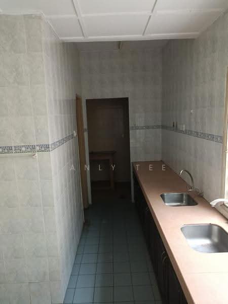 Rumah Teres 2-Tingkat untuk Dijual di Klang (Selangor) - Canly Tee - Kitchen - PropertyGuru.com.my