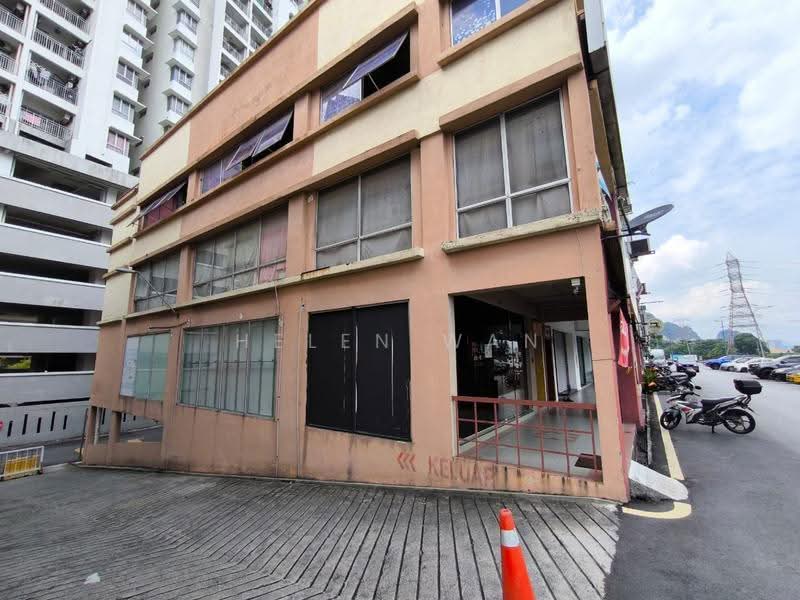 Kedai / Pejabat untuk Disewa di Taman Medan (Selayang) - Helen Wan - Exterior - PropertyGuru.com.my