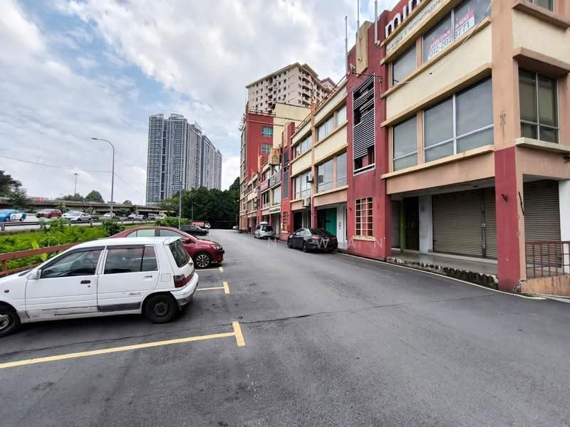 Kedai / Pejabat untuk Disewa di Taman Medan (Selayang) - Helen Wan - Exterior - PropertyGuru.com.my