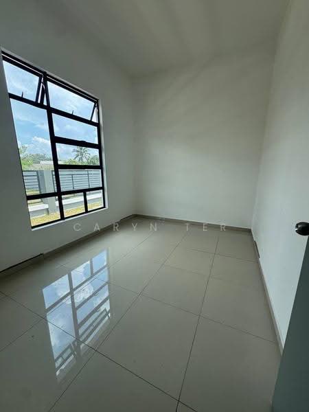 Semi-Detached House for Sale in Taman Sawit Ria (Sedenak) - Caryn Ter - Interior - PropertyGuru.com.my