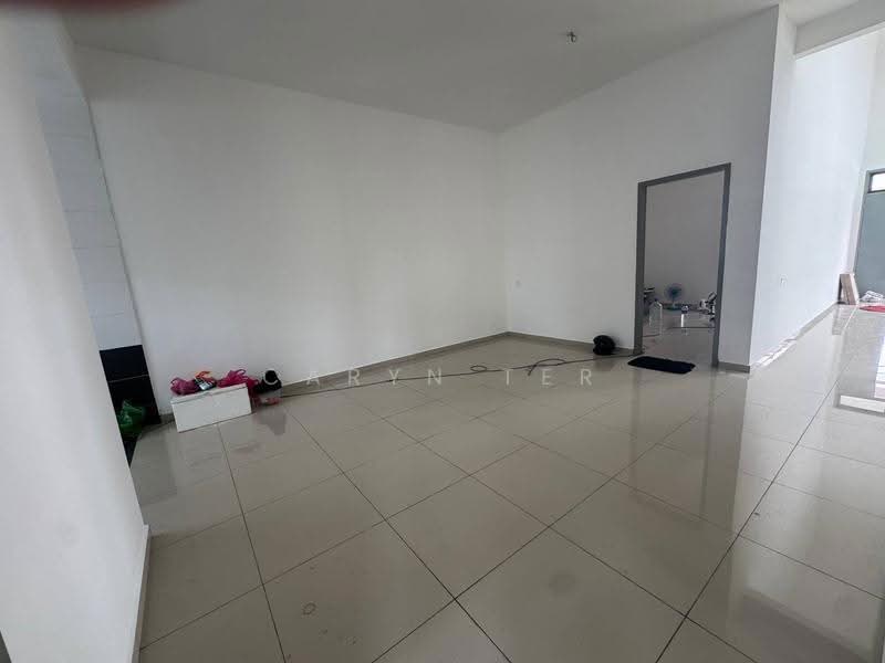 Semi-Detached House for Sale in Taman Sawit Ria (Sedenak) - Caryn Ter - Interior - PropertyGuru.com.my
