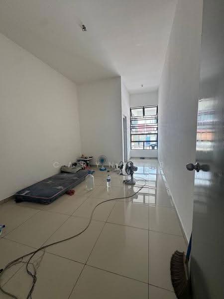 Semi-Detached House for Sale in Taman Sawit Ria (Sedenak) - Caryn Ter - Interior - PropertyGuru.com.my