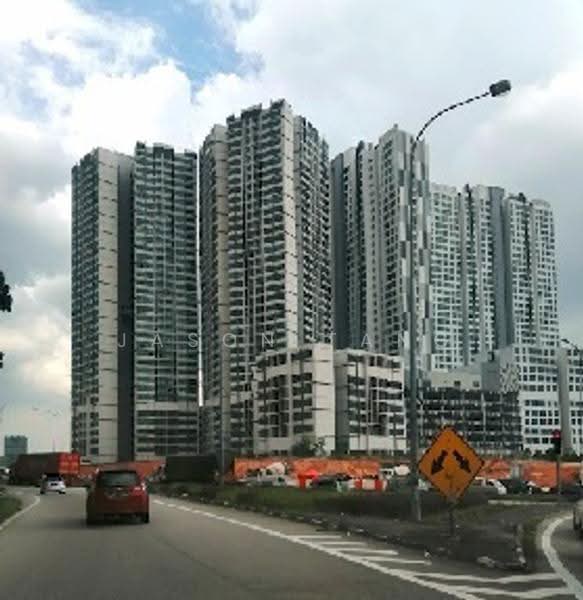 Kediaman Servis untuk Dijual di D'Summit Residences - Jason Tang - Exterior - PropertyGuru.com.my