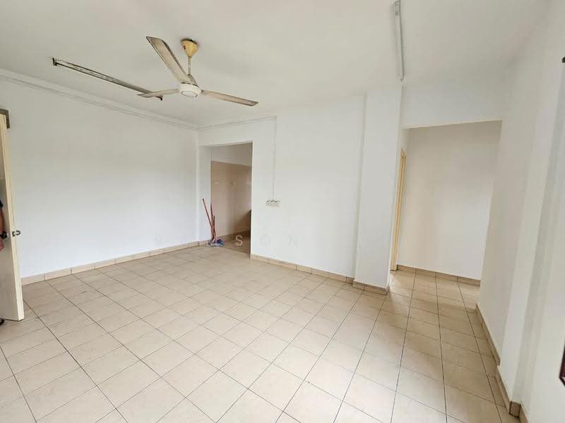 Pangsapuri untuk Dijual di Pangsapuri Randa - Samson Lee - Living Room - PropertyGuru.com.my