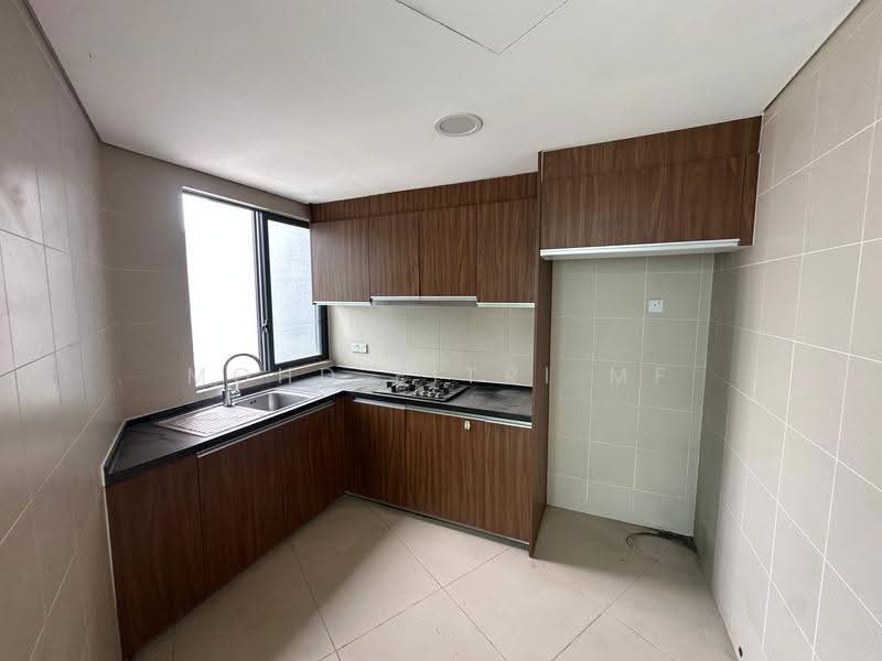 Service Residence for Sale at Aragreens - Mohd Fitri MF - Kitchen - PropertyGuru.com.my