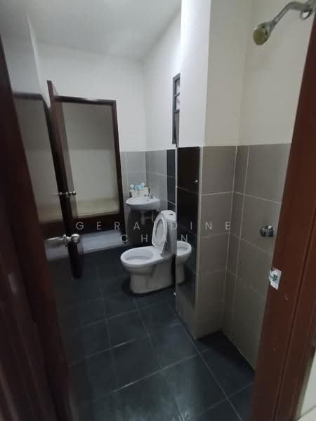 2-storey Terraced House for Rent in Sepang (Selangor) - Geraldine Chan - Bathroom - PropertyGuru.com.my