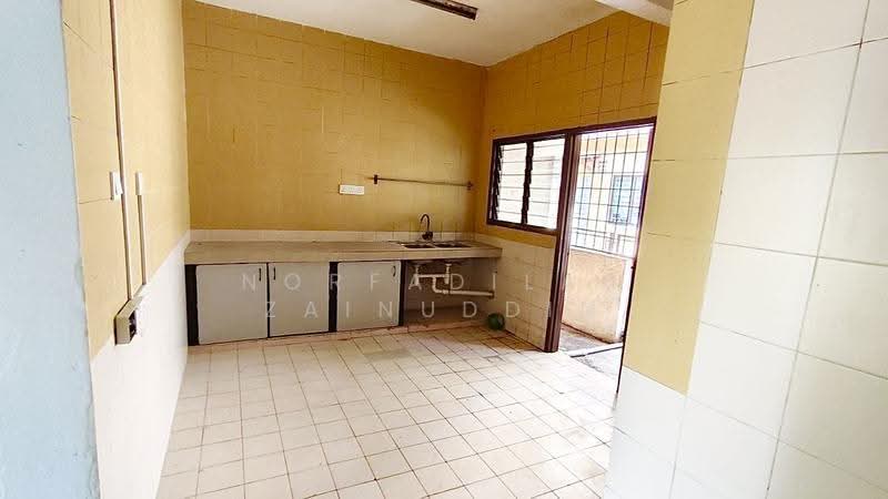 2-storey Terraced House for Sale in Subang Bestari (Shah Alam) - NORFADILAH ZAINUDDIN - Kitchen - PropertyGuru.com.my