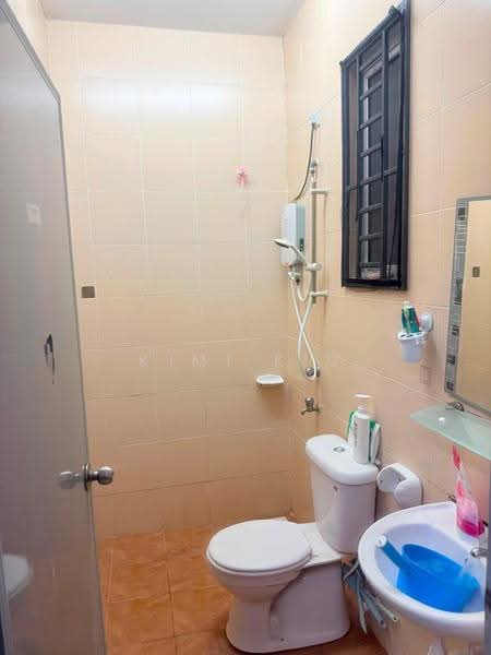 2-storey Terraced House for Sale in Taman Scientex Utama (Senai) - Kimi Kiu - Bathroom - PropertyGuru.com.my