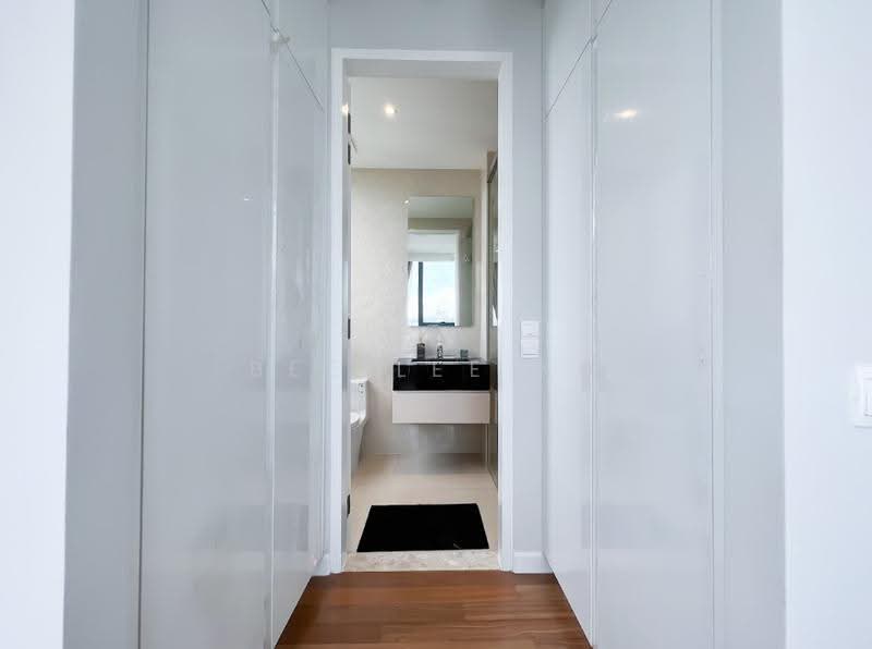 Service Residence for Sale at Pavilion Ceylon Hill - Bee Lee Ku - Walk in wardrobe - PropertyGuru.com.my