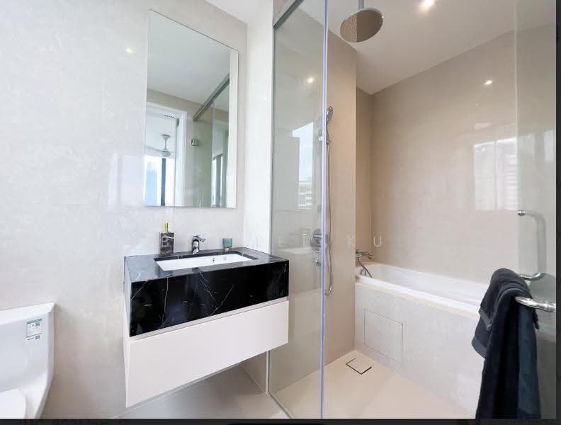 Service Residence for Sale at Pavilion Ceylon Hill - Bee Lee Ku - Bathroom - PropertyGuru.com.my