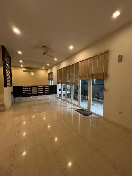 Semi-Detached House for Sale in Bandar Damansara Perdana (Damansara Perdana) - Keng Hong - Living Room - PropertyGuru.com.my