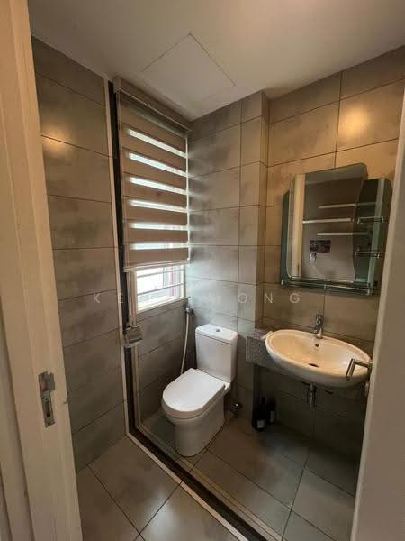 Semi-Detached House for Sale in Bandar Damansara Perdana (Damansara Perdana) - Keng Hong - Bathroom - PropertyGuru.com.my