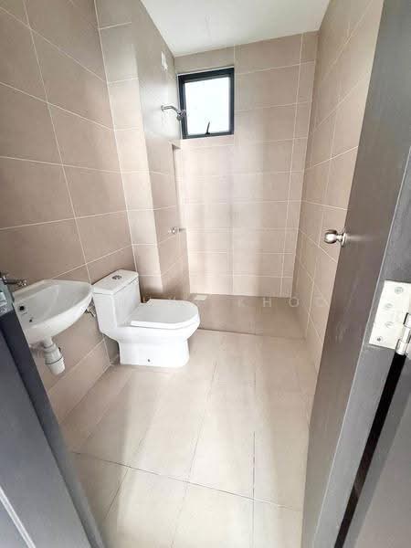 Service Residence for Sale at RESIDENSI IDAMAN RIA - Zephyr Khoo - Bathroom - PropertyGuru.com.my