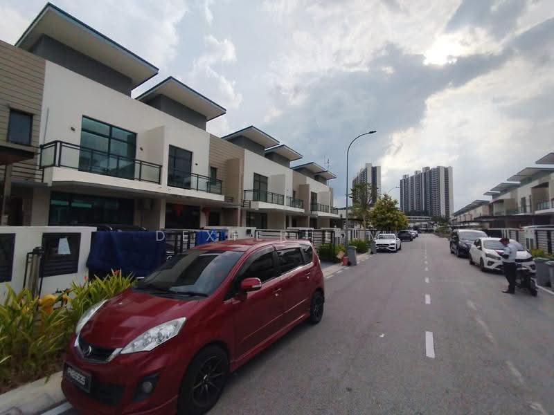 2-storey Terraced House for Sale in Taman Damansara Aliff (Tampoi) - Dexter Lim - Exterior - PropertyGuru.com.my