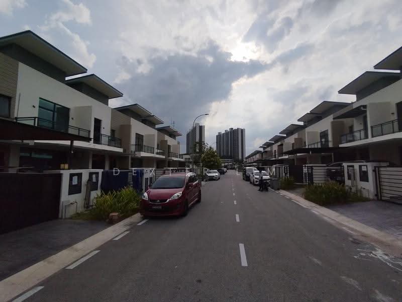2-storey Terraced House for Sale in Taman Damansara Aliff (Tampoi) - Dexter Lim - Exterior - PropertyGuru.com.my