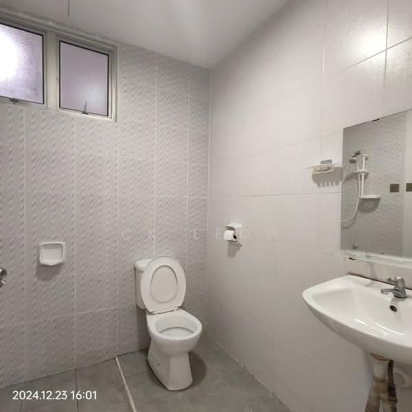 Apartment for Rent at Austin Suites (Permata Austin) - Ck Leow - Bathroom - PropertyGuru.com.my