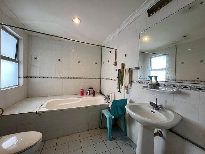 Condominium for Rent at Indah Samudra Condominium - Ck Leow - Bathroom - PropertyGuru.com.my